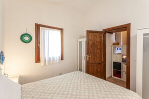 2 室のベッドルーム、WiFi (無料)