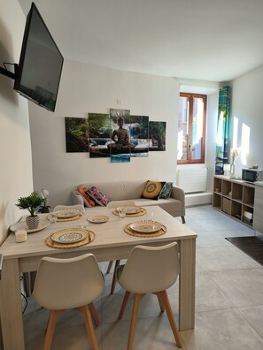 Smart TV - Appartamento Nuovo a Morcote Stile Zen nel Centro Storico con Animali Ammessi (Morcote)