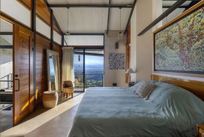 3 soverom, skrivebord, wi-fi og sengetøy