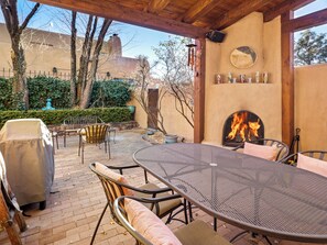 屋外ダイニングエリア