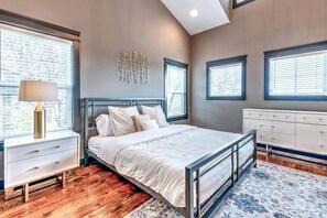 4 chambres, fer et planche à repasser, Wi-Fi