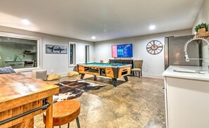 Game room - Brand New Large Luxury Home w Hot tub & Game Room! (Nashville)