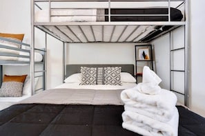 4 chambres, fer et planche Ă repasser, Wi-Fi, draps fournis