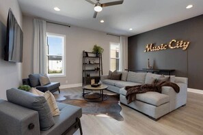 TV, offices - 2 Lux Homes, 8 bedrooms/28 beds! Baller Game Room (Nashville)