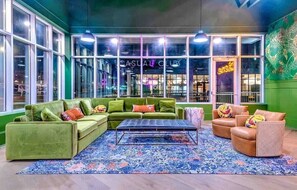 Interior - Lux. Dolly’s Dream! Lux Home on Main St! 11 beds! (Nashville)