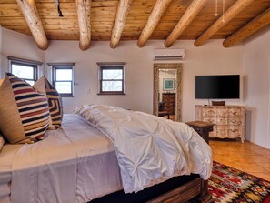 2 室のベッドルーム、WiFi (無料)、ベッドシーツ