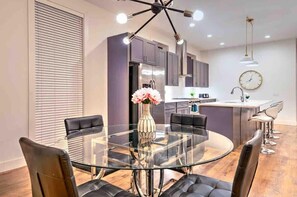 Dining - Large Luxury Home• 13 Beds • Pool Table • Rooftop! (Berry Hill)