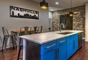 Interior - Huge Downtown Home! Rooftop Views! Tons of Beds! (Nashville)