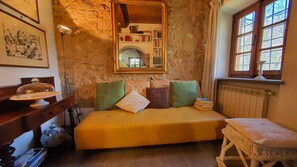 Télévision, cheminée