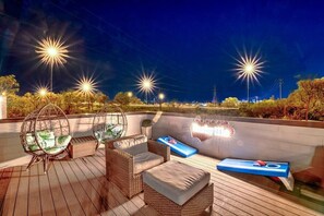 Terrace/patio - Huge Lux Home Rooftop Views + Hot Tub, Pool+Sauna! (Nashville)