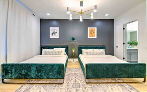 4 bedrooms, WiFi, bed sheets