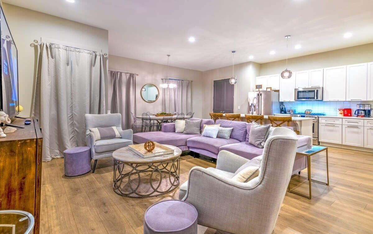 TV, fireplace, offices