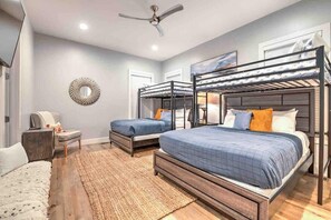 4 chambres, fer et planche à repasser, Wi-Fi, draps fournis