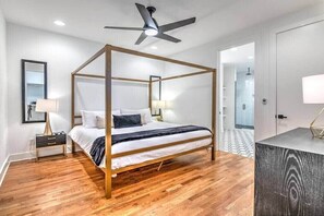 3 室のベッドルーム、アイロン / アイロン台、WiFi、ベッドシーツ