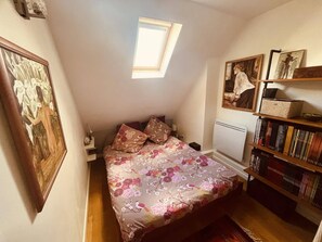 2 slaapkamers, een strijkplank/strijkijzer, wifi, beddengoed