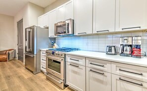 Coffee/tea maker, cookware/dishes/utensils - Two New Luxury Homes! Hot Tub + Game Room! (Nashville)