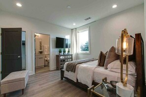 8 Schlafzimmer, Bügeleisen/Bügelbrett, WLAN