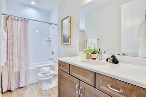 Douche, sèche-cheveux