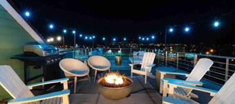 Premiere Gulch Home, 15 Beds! Best Skyline Views!