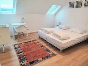 9 camere, una scrivania, culla da viaggio, Wi-Fi gratuito