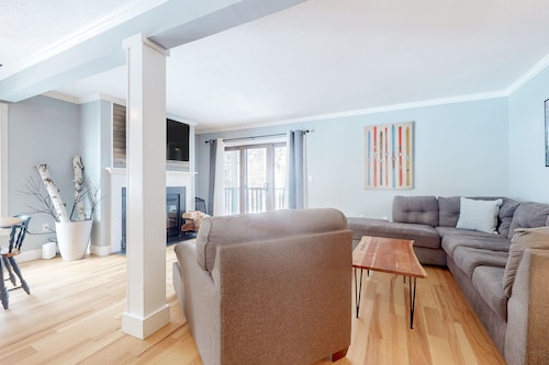 Ski-in/out condo with prime location for skiing & hiking