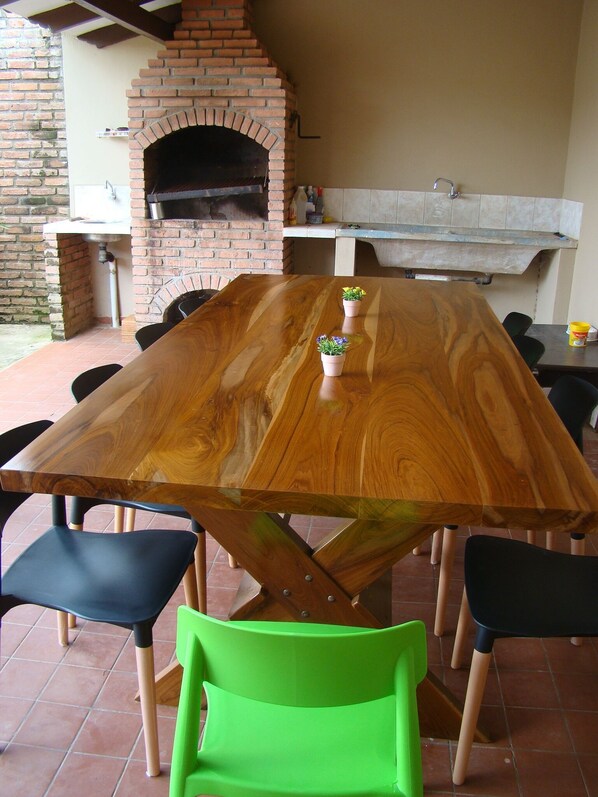 Exterior - Surbackpackers (Santa Cruz)