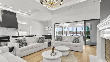 TV connectée, cheminée