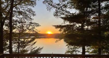 Nichols Lake Sunset Cottage