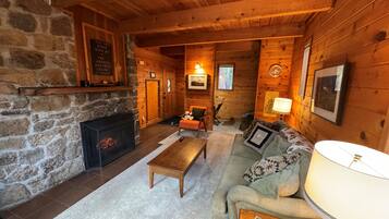 Smart TV, fireplace, DVD player, books