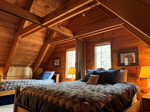 3 bedrooms, desk, iron/ironing board, free WiFi