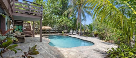 Beheizter Pool