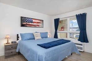 2 bedrooms, iron/ironing board, travel crib, WiFi - 404 - Walk to Landing, Convention Center & Cox Med (Branson)