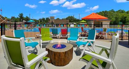 404 - Walk to Landing, Convention Center & Cox Med