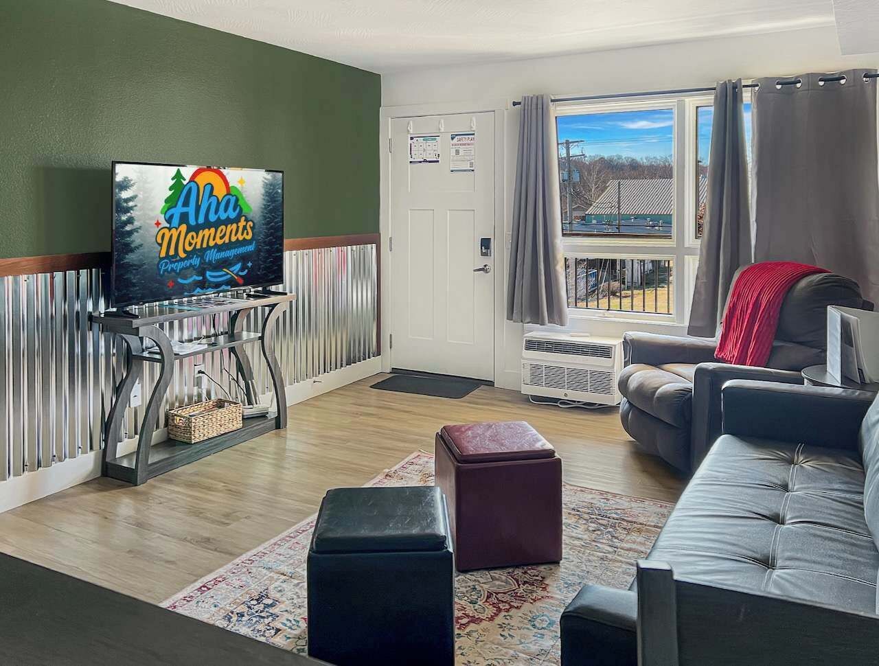 Una televisión, una oficina