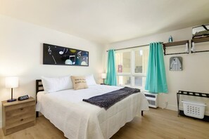 1 bedroom, iron/ironing board, travel crib, WiFi - 308 Cozy, clean, Landing and Convention Center (Branson)