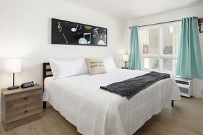 1 bedroom, iron/ironing board, travel crib, WiFi - 308 Cozy, clean, Landing and Convention Center (Branson)