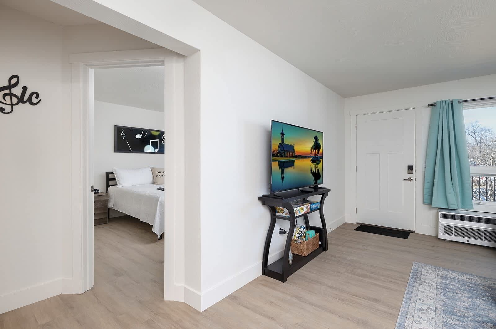 1 chambre, fer et planche à repasser, lit parapluie, Wi-Fi