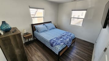 2 bedrooms, desk, iron/ironing board, free WiFi