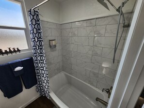 Hair dryer, towels - Babbling Brook Apartments (Cañon City)