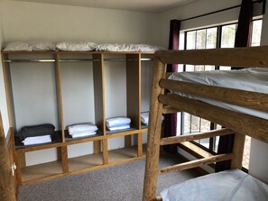 5 quartos, Wi-Fi, roupa de cama