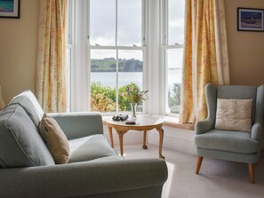 Living area - 3 bedroom accommodation in St Mawes (St Mawes)