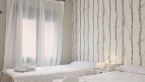 3 bedrooms, travel crib, WiFi, bed sheets - Los Piolets - 3 Dormitorios y Recién Reformado (Jaca)