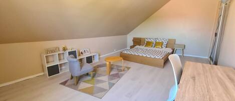 1 Schlafzimmer, Bügeleisen/Bügelbrett, Bettwäsche