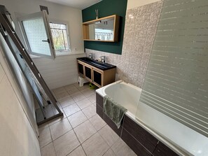 Dusche, Seife, Toilettenpapier