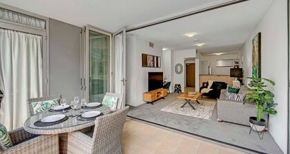 Wild Luxe Beach Front Escape- 1 min walk Southbank