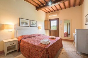 13 chambres, fer et planche Ă repasser, lit parapluie, Wi-Fi gratuit
