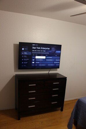 4 bedrooms, desk, iron/ironing board, free WiFi - Cozy Tempe 4 BD / 2 BA Home (Tempe)