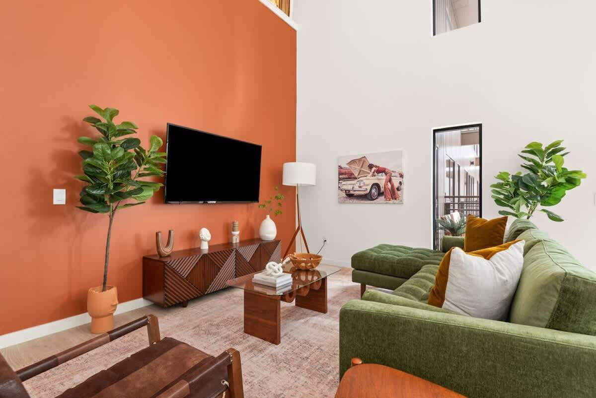 Smart TV, offices