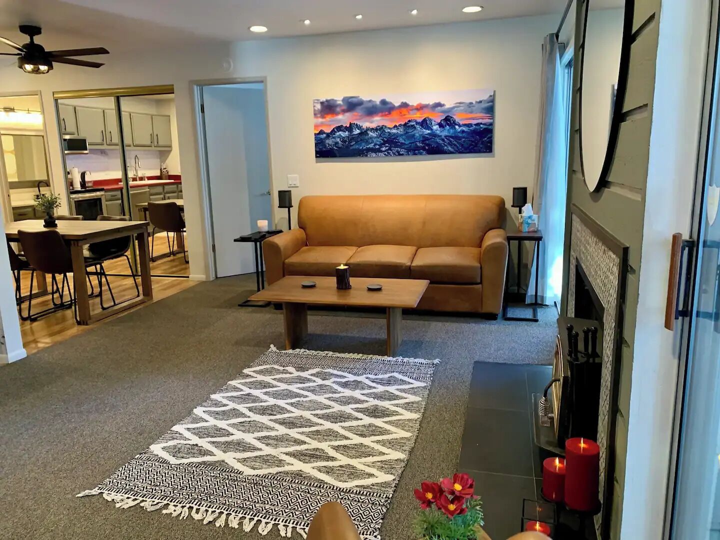 Smart TV, fireplace, stereo