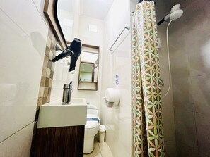 Junior House, 1 Queen Bed | Bathroom